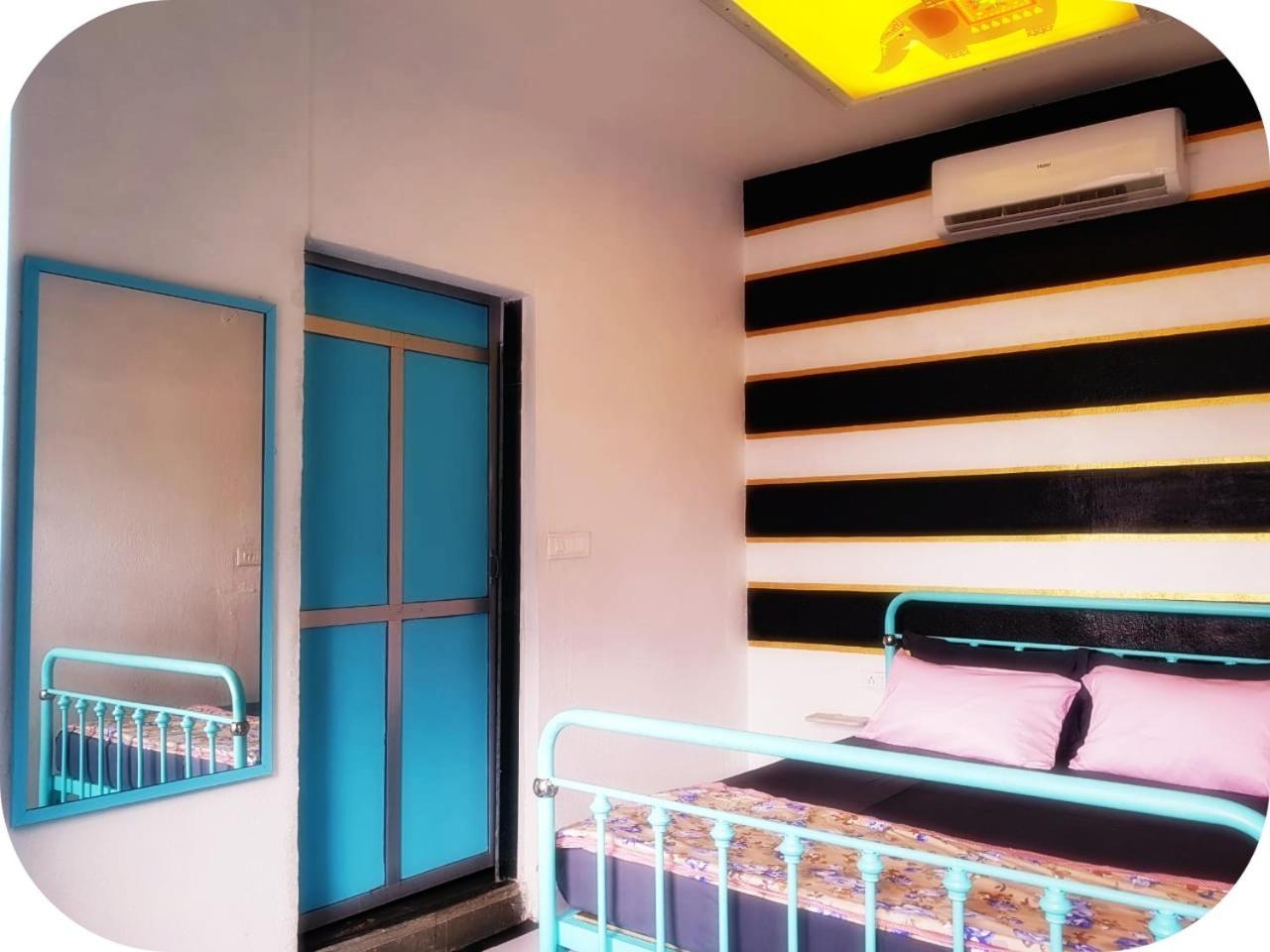 Gypsy Child Lake Hostel Udaipur Kültér fotó