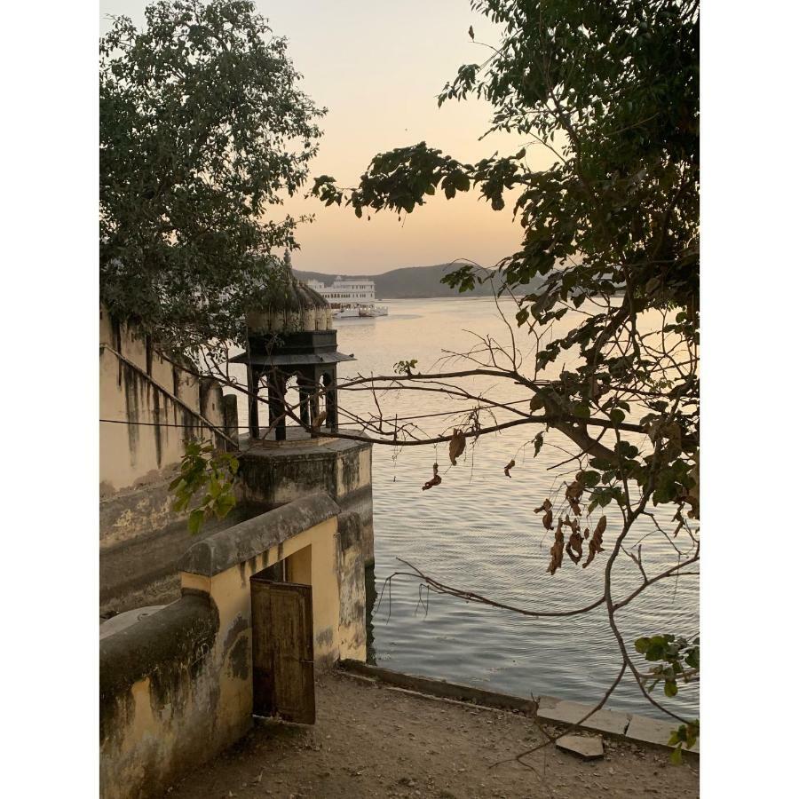 Gypsy Child Lake Hostel Udaipur Kültér fotó